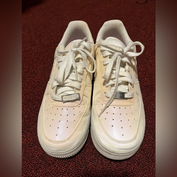 Nike Air Force 1'07 'Reflective' Women's
Size 8.5 - Picture 5 of 7